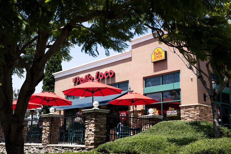 1746 S Victoria Ave, Ventura, CA à louer - Photo du bâtiment - Image 2 de 18