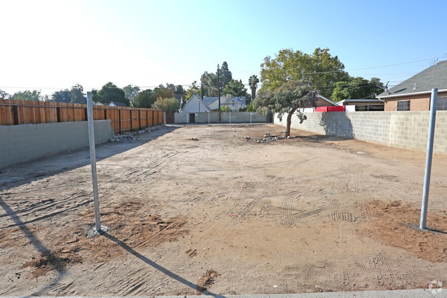 4532 E Belmont Ave, Fresno, CA à vendre - Photo du bâtiment - Image 3 de 6