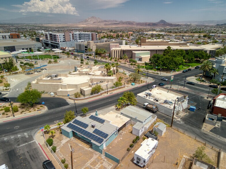 303 Tin St, Henderson, NV à vendre - Photo du bâtiment - Image 3 de 53