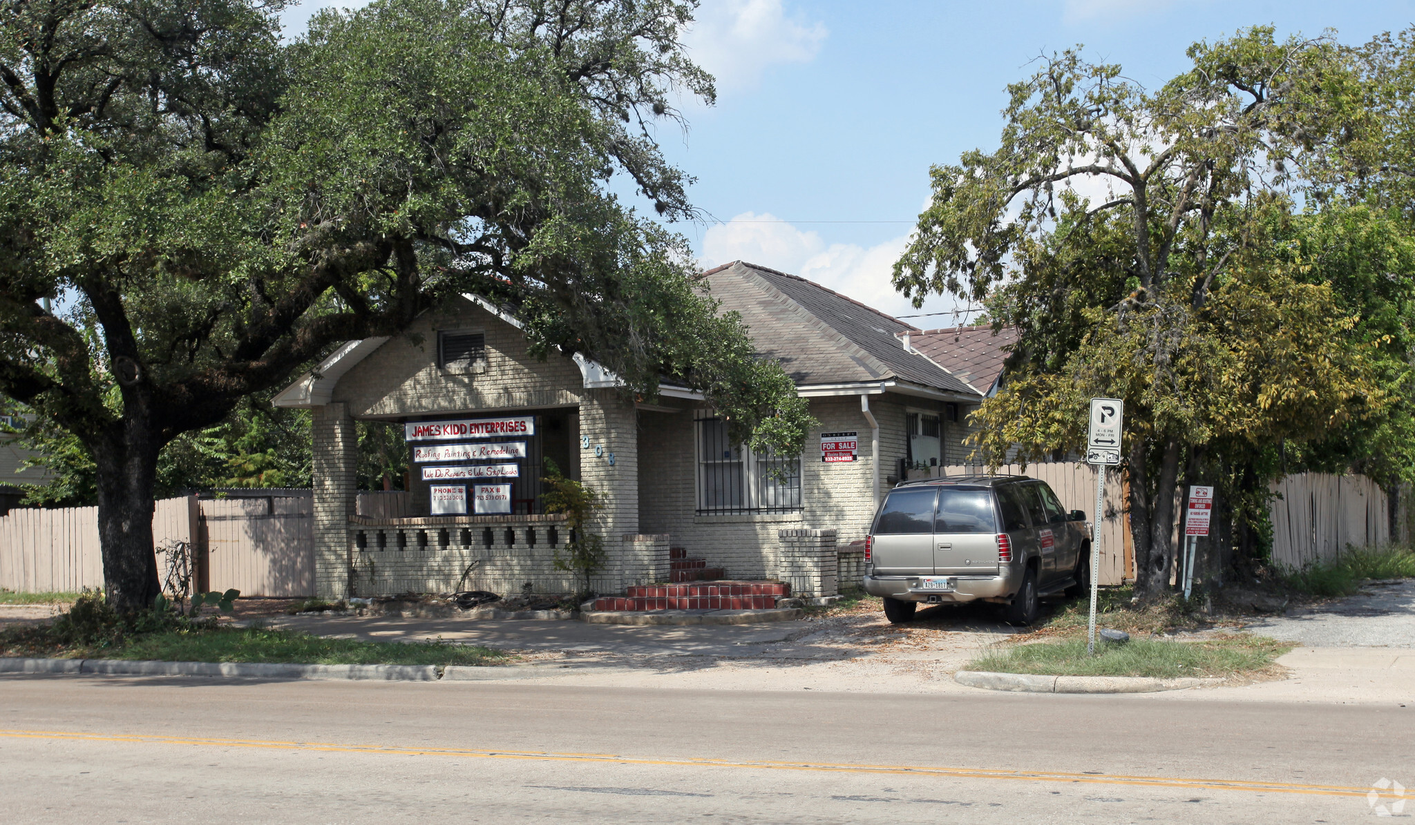 302-318 Gray St, Houston, TX à louer Photo principale- Image 1 de 3