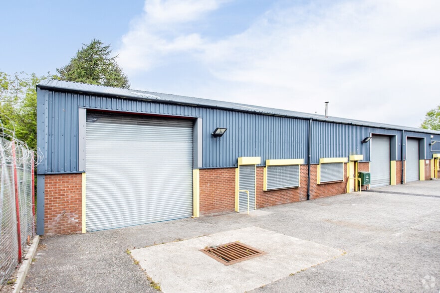 42 Baird Ave, Dundee for lease - Building Photo - Image 2 of 5