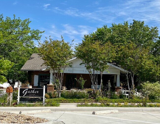 More details for 1201 Halsell St, Bridgeport, TX - Retail for Sale