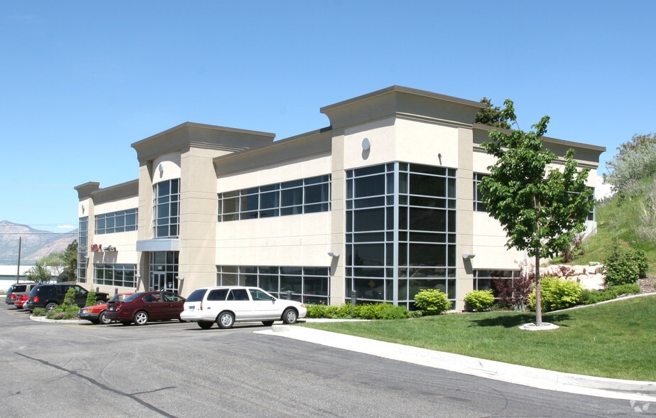 5202 S Freeway Park Dr, Riverdale, UT for lease - Building Photo - Image 2 of 3