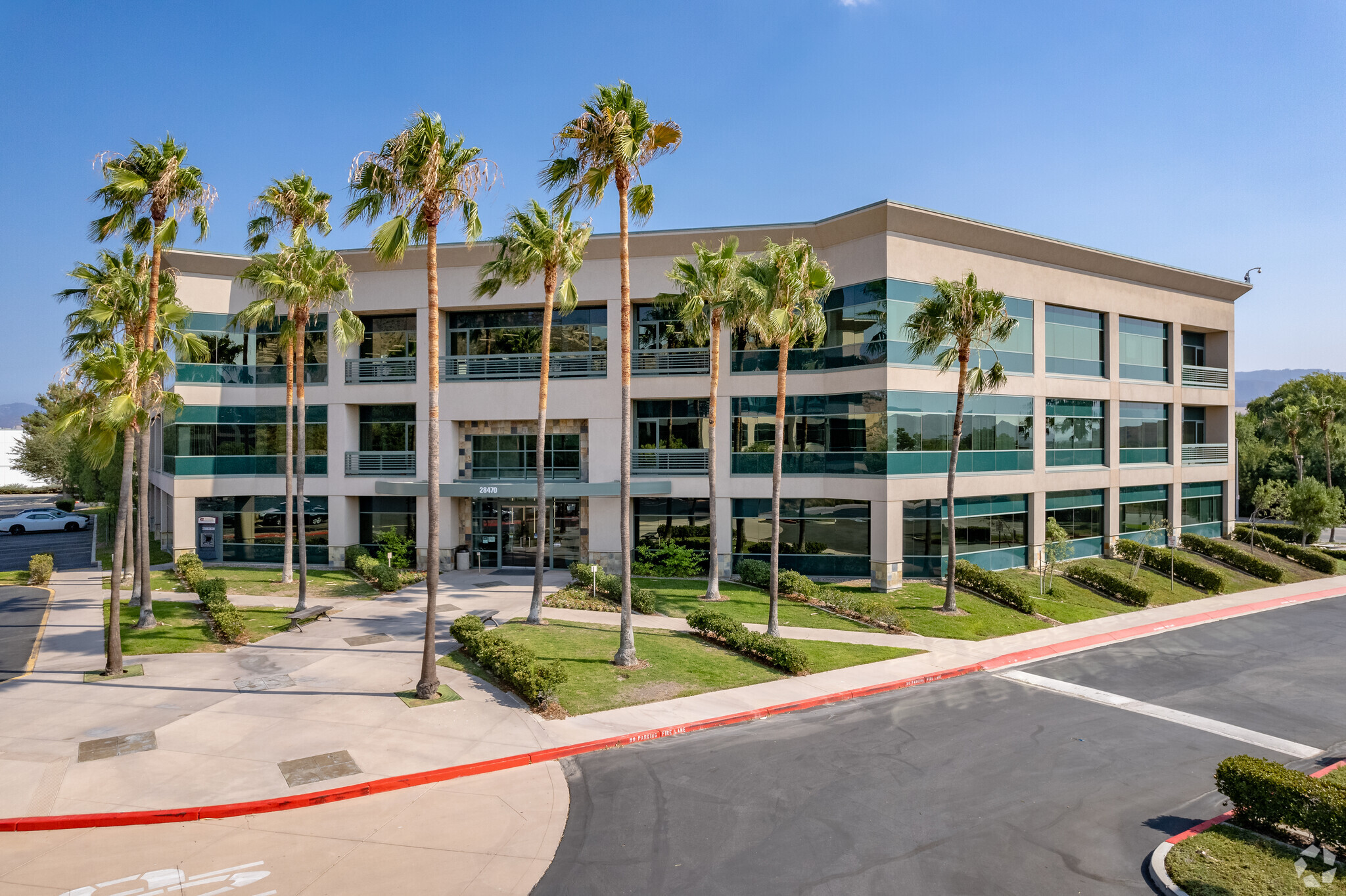 28470 Avenue Stanford, Santa Clarita, CA for lease Building Photo- Image 1 of 8