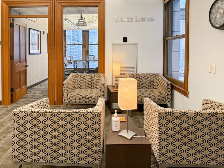 506 2nd Ave, Seattle, WA à louer - Photo intérieure - Image 1 de 17