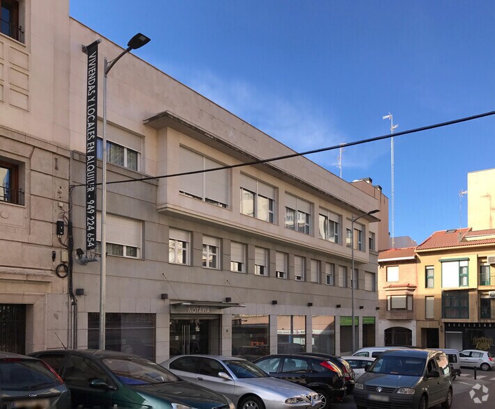Calle del Cronista Manuel Serrano, 2, Guadalajara, Guadalajara à louer - Photo du bâtiment - Image 2 de 2