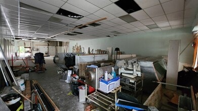 1814-1946 US Highway 19, Holiday, FL à louer Photo intérieure- Image 2 de 7