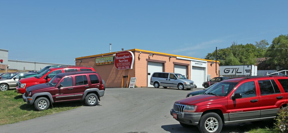 161 Westney Rd S, Ajax, ON à vendre - Photo principale - Image 1 de 1