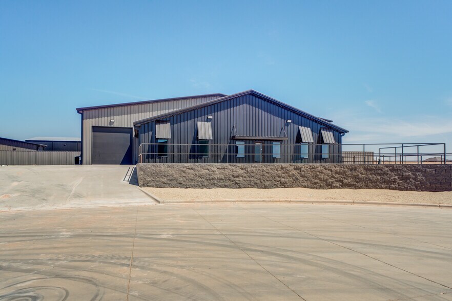 3913 County Road 1350, Lubbock, TX à vendre - Photo du bâtiment - Image 1 de 38