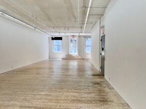 525 W 29th St, New York, NY for lease Interior Photo- Image 1 of 15