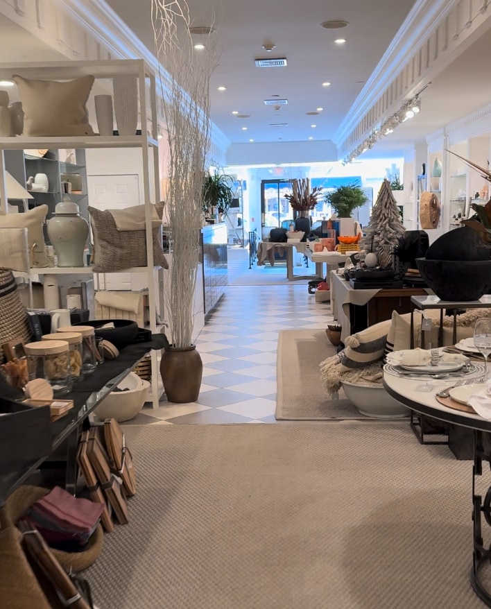 88 Greenwich Ave, Greenwich, CT for lease Interior Photo- Image 1 of 4