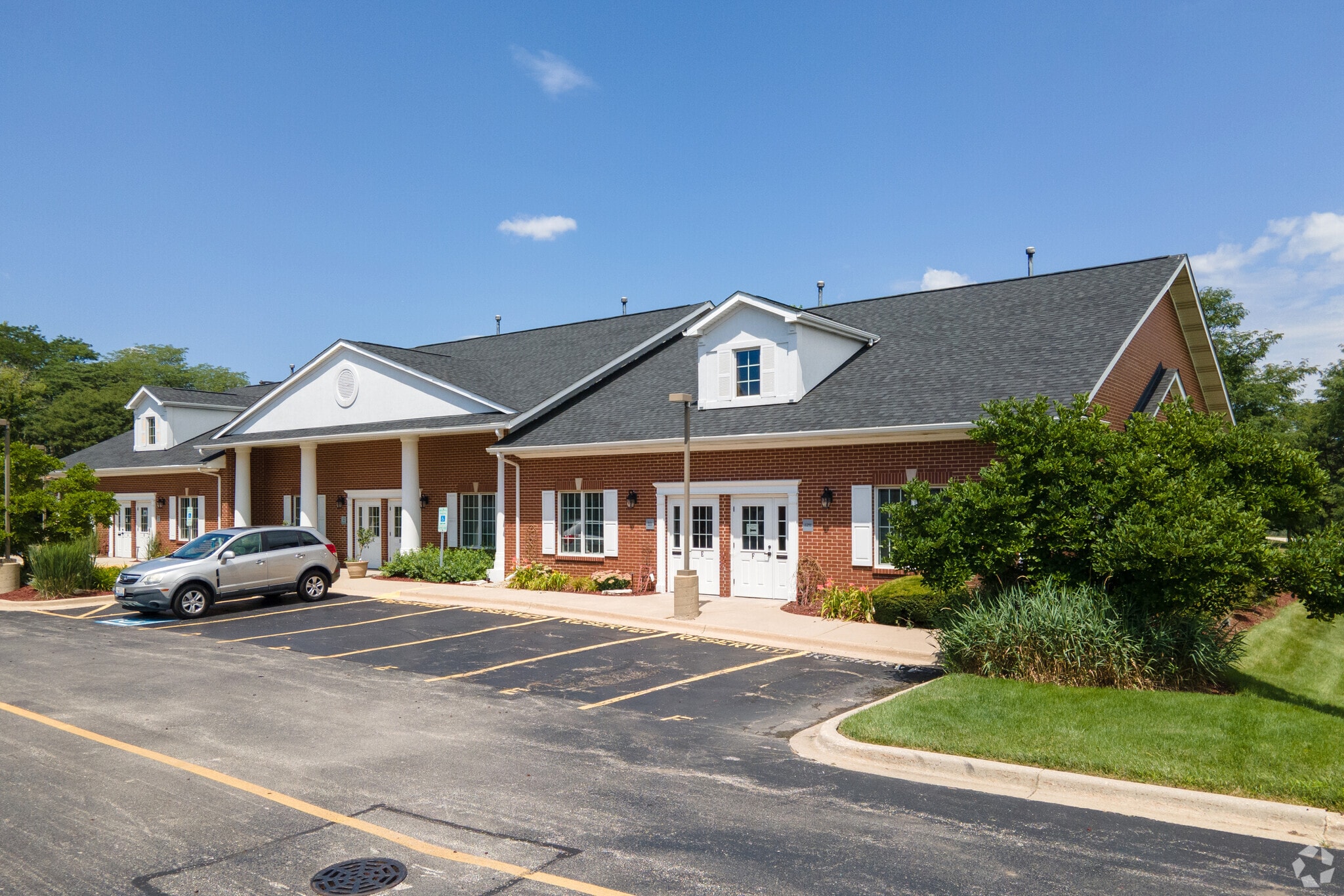 7416-7420 S County Line Rd, Burr Ridge, IL for lease Primary Photo- Image 1 of 9