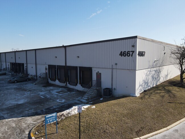 Plus de détails pour 4667 Somerton Rd, Trevose, PA - Industriel à louer