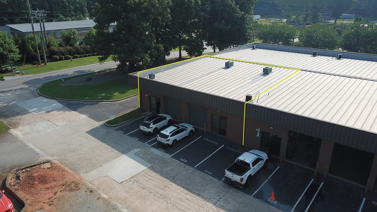 2270 Pendley Rd, Cumming, GA 30041 - Unit 102 - - Interior Photo - Image 2 of 14
