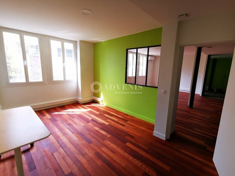 Office in Saint-Jean-de-Védas for lease - Interior Photo - Image 2 of 7