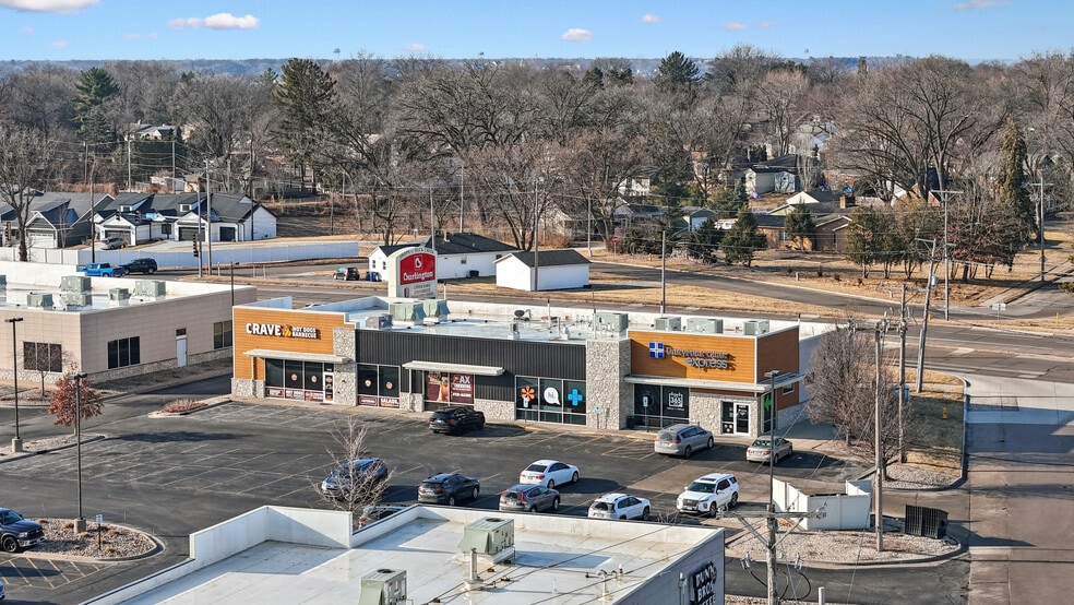 1411-1417 Kimberly Rd, Bettendorf, IA for lease - Building Photo - Image 2 of 4