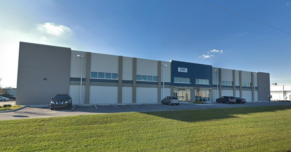 9310 Ulmerton Rd, Largo, FL à vendre - Photo du bâtiment - Image 3 de 24