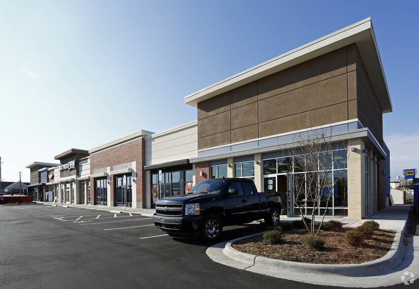 501 N Berkeley Blvd, Goldsboro, NC for lease - Building Photo - Image 2 of 11