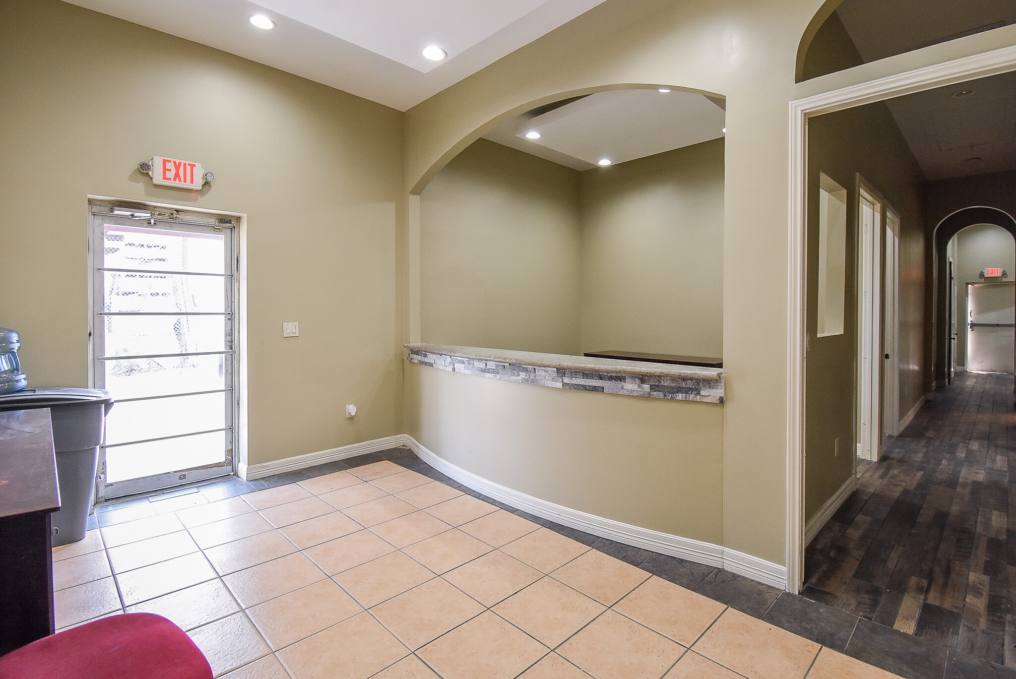 9527 Ponderosa Ln, Houston, TX for lease Building Photo- Image 1 of 33