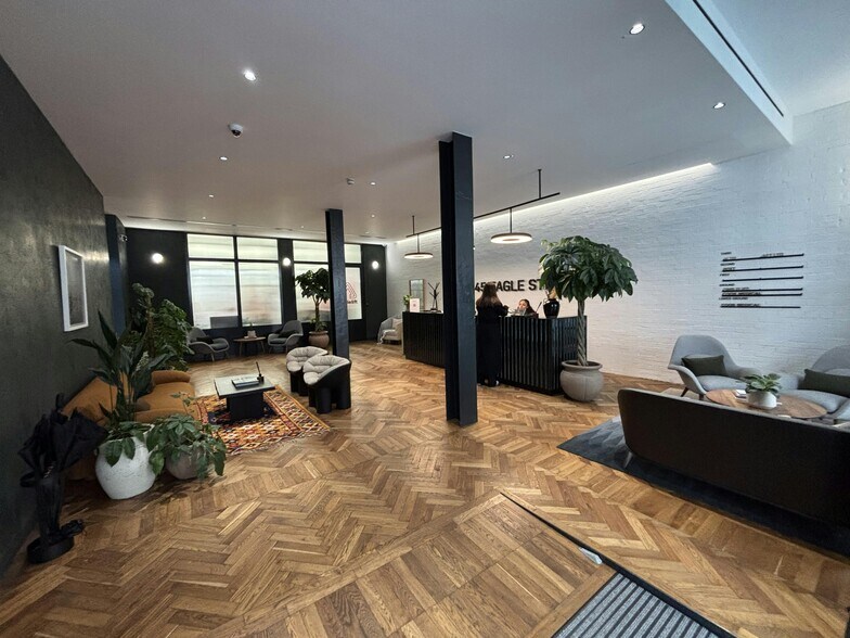 43-47 Eagle St, London for lease - Interior Photo - Image 2 of 8