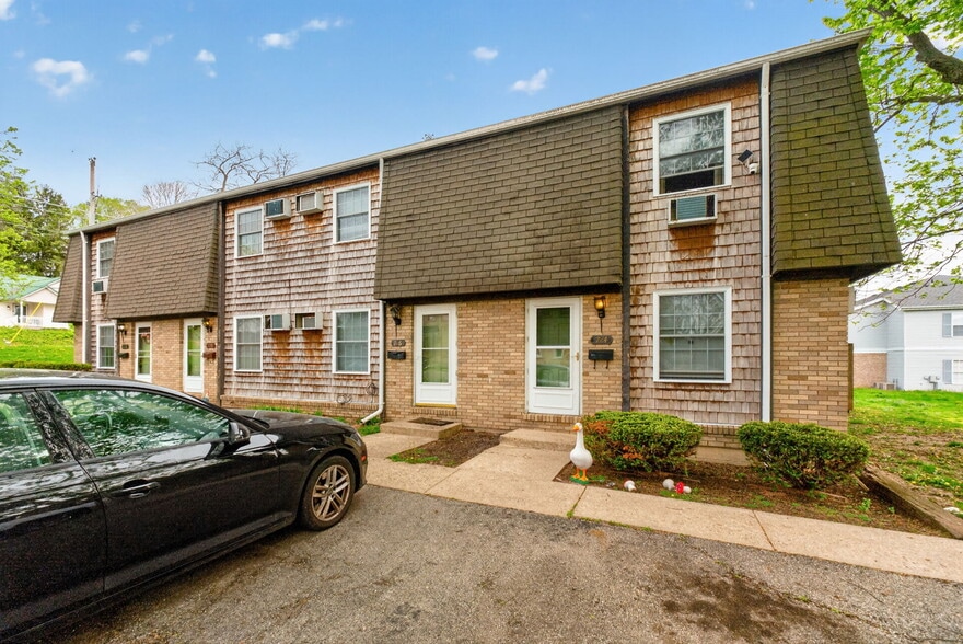 712 W Light St, Urbana, OH à vendre - Photo du bâtiment - Image 3 de 7
