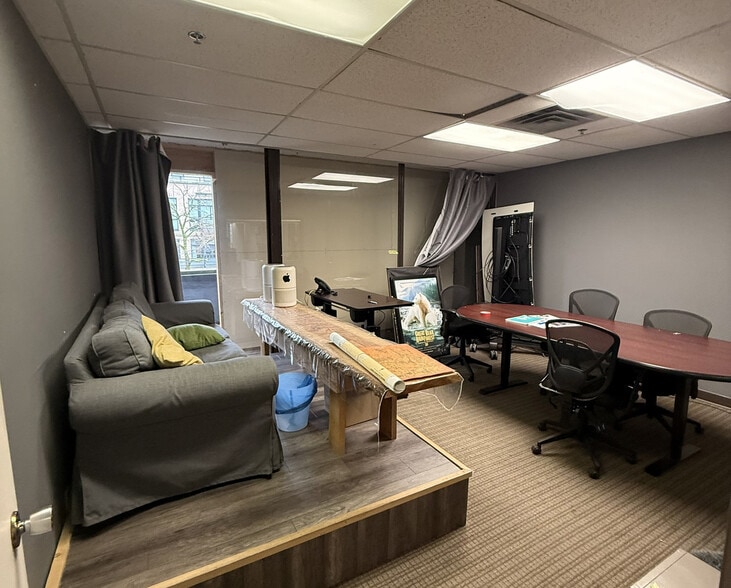 3681-3683 W 4th Ave, Vancouver, BC for lease - Interior Photo - Image 2 of 7