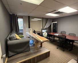 3681-3683 W 4th Ave, Vancouver, BC à louer Photo intérieure- Image 2 de 7