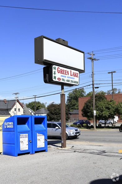 137-141 Richmond St, Painesville, OH for sale - Building Photo - Image 3 of 6
