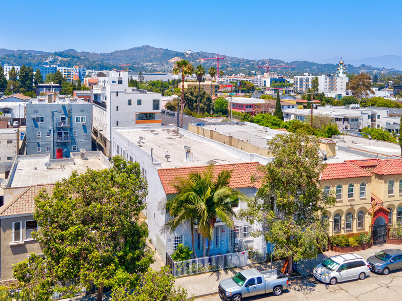 5613 Virginia Ave, Los Angeles, CA for sale - Building Photo - Image 1 of 14