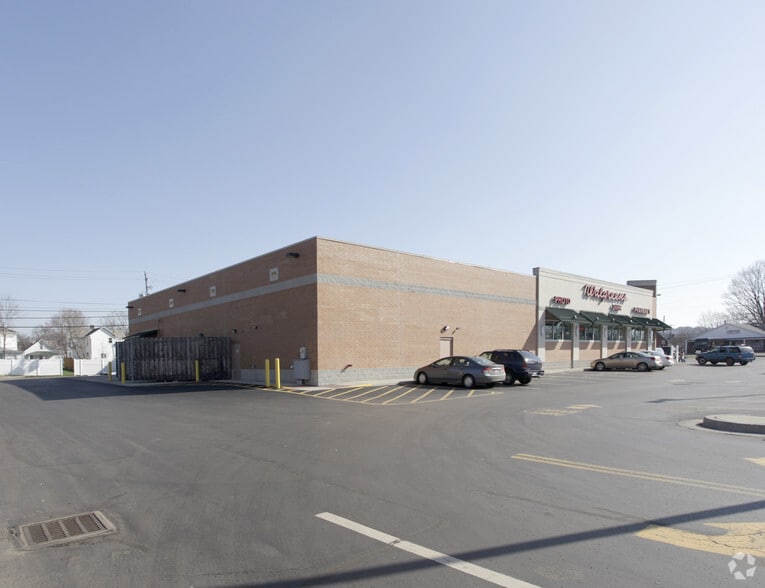 859 E Main St, Lancaster, OH à vendre - Photo du bâtiment - Image 2 de 2