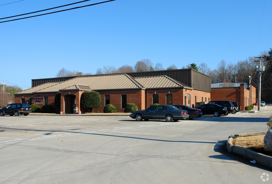 62 Mitchell Rd, Oak Ridge, TN à louer - Photo du bâtiment - Image 3 de 7