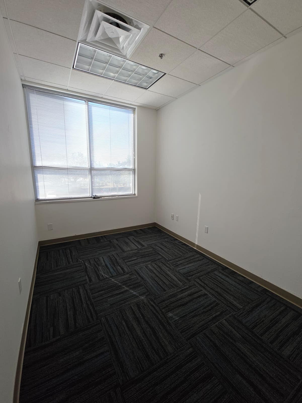 1635 E Highway 50, Clermont, FL à louer Photo intérieure- Image 1 de 2