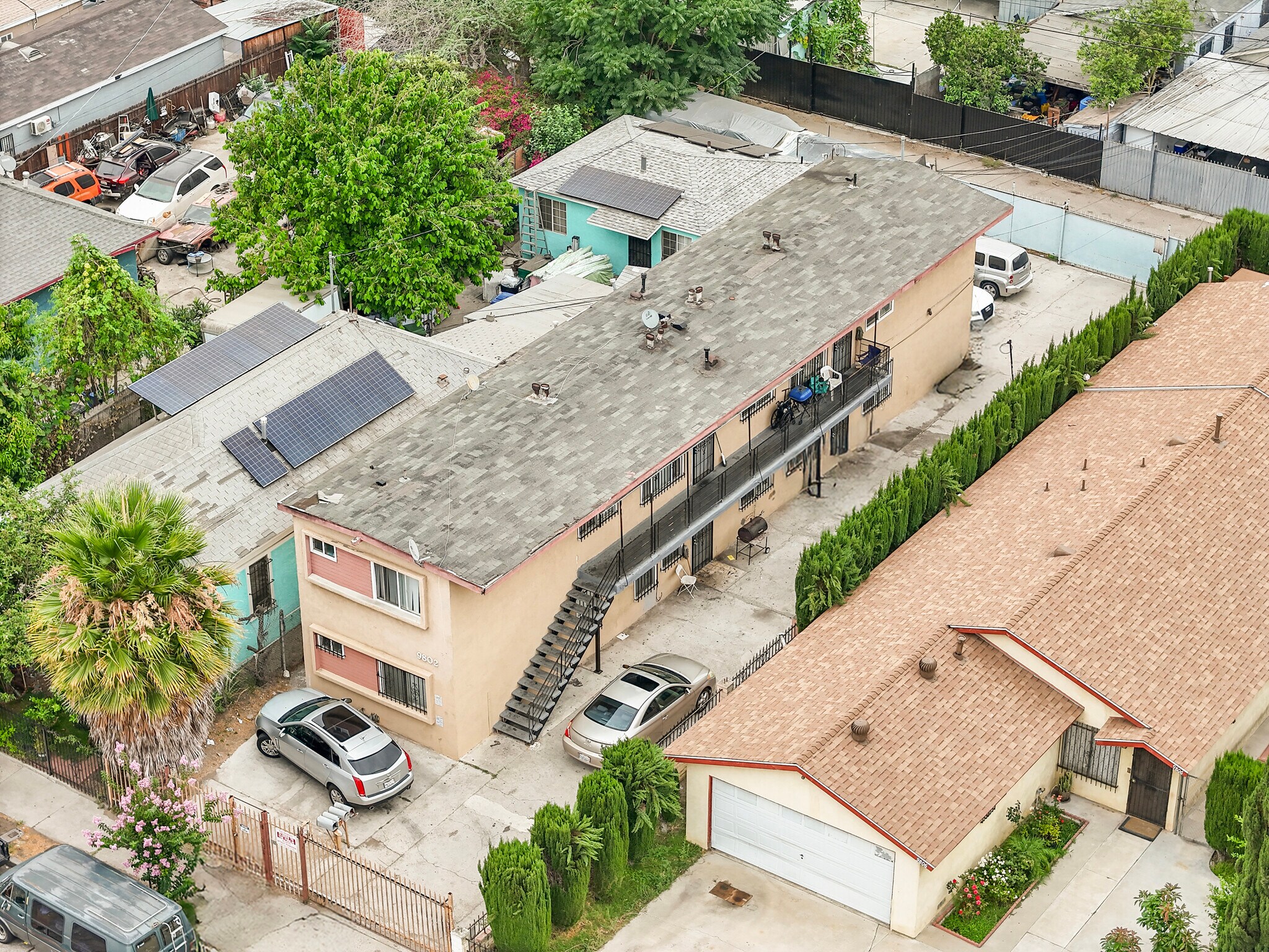 9802 Graham Ave, Los Angeles, CA à vendre Photo principale- Image 1 de 10