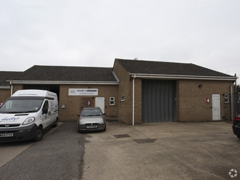 East Rd, Sleaford for lease - Building Photo - Image 2 of 4