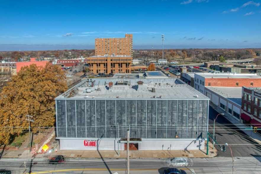 117 E 4th St, Joplin, MO for sale - Building Photo - Image 2 of 75