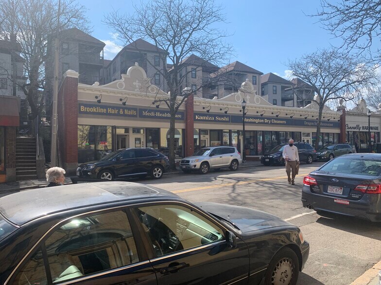 692-700 Washington St, Brookline, MA à louer - Photo du bâtiment - Image 2 de 3