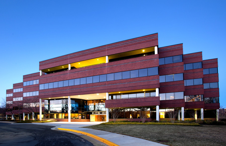 1768 Business Center Dr, Reston, VA à vendre - Photo principale - Image 1 de 1