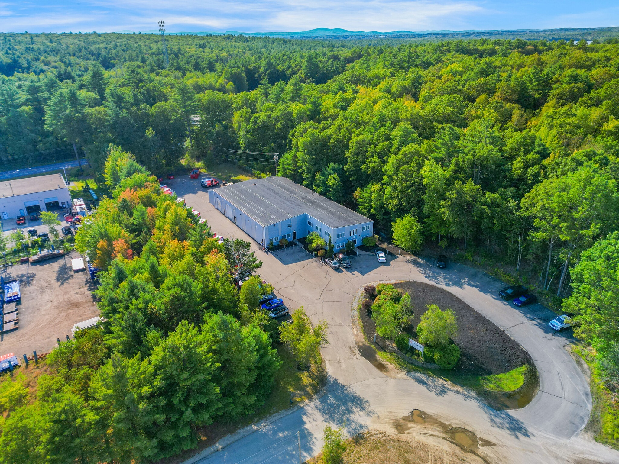 28 Commercial Ct, Auburn, NH for sale Building Photo- Image 1 of 26