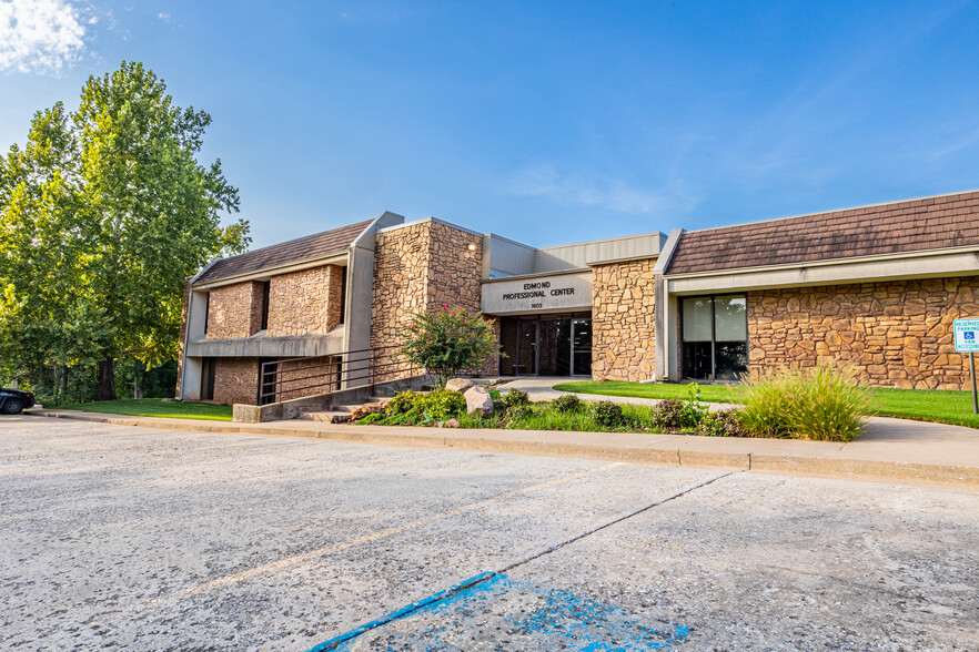 1603 E 19th St, Edmond, OK for lease - Building Photo - Image 1 of 11