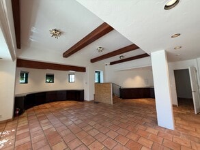 30-32 El Paseo, Santa Barbara, CA 93101, USA, Santa Barbara, CA for lease Interior Photo- Image 2 of 9