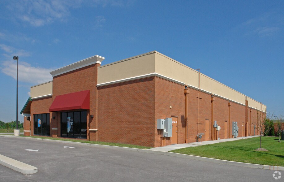 6625-6679 Edwardsville Crossing Dr, Edwardsville, IL à louer - Photo du bâtiment - Image 2 de 2