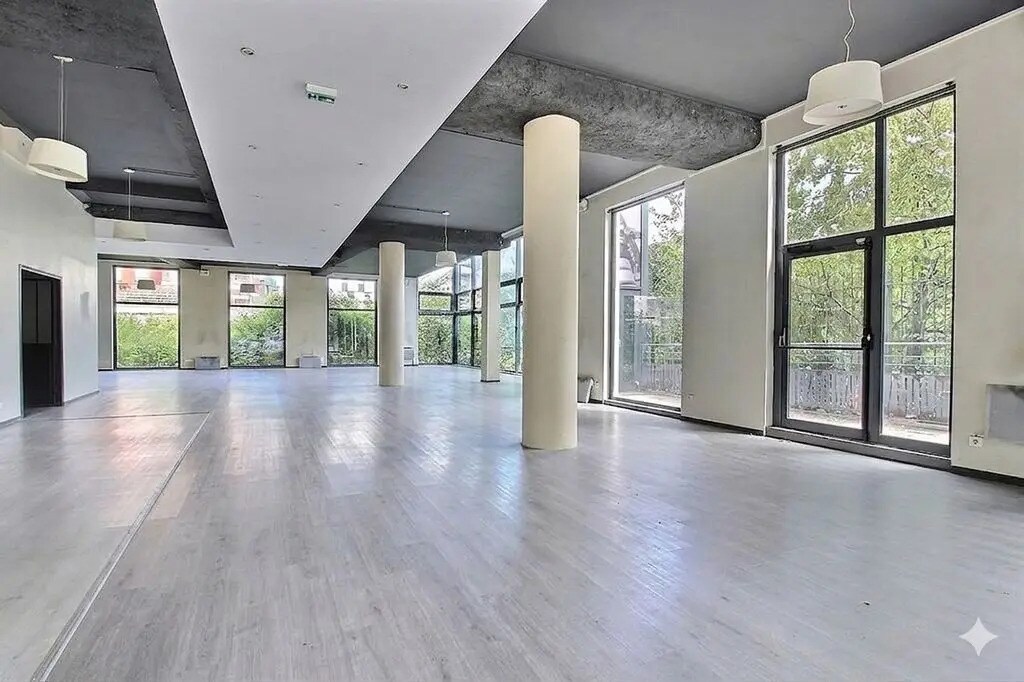 2 Rue Olivier Messiaen, Paris for sale Interior Photo- Image 1 of 7