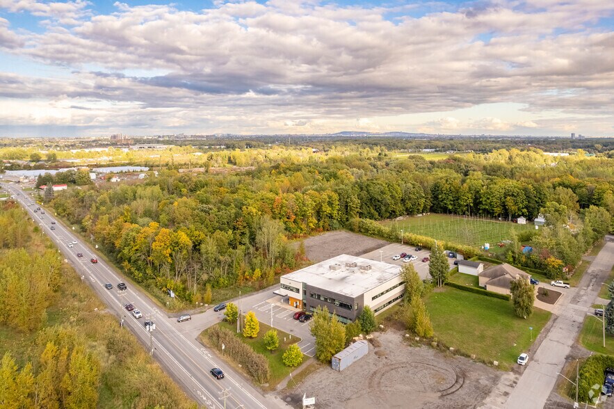 4272 Boul Dagenais O, Laval, QC à louer - Aérien - Image 2 de 8