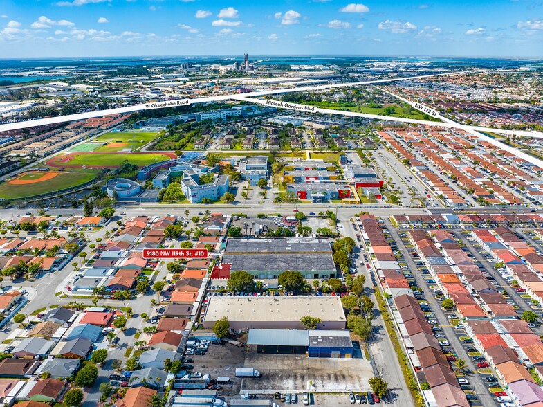 9180 NW 119th St, Hialeah, FL à vendre - Photo du bâtiment - Image 3 de 15