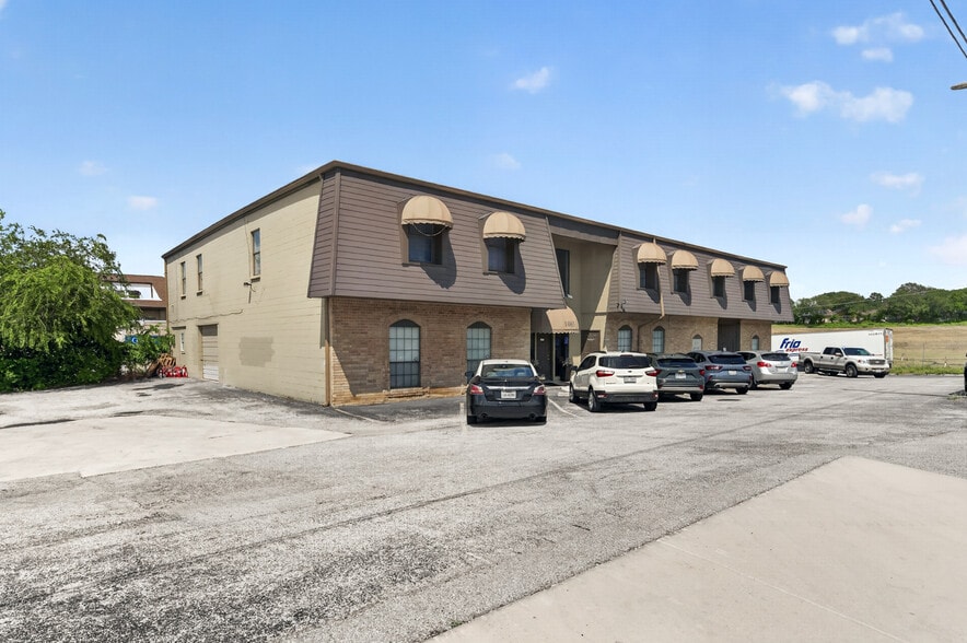 1003 Beckett Dr, San Antonio, TX for sale - Building Photo - Image 3 of 28