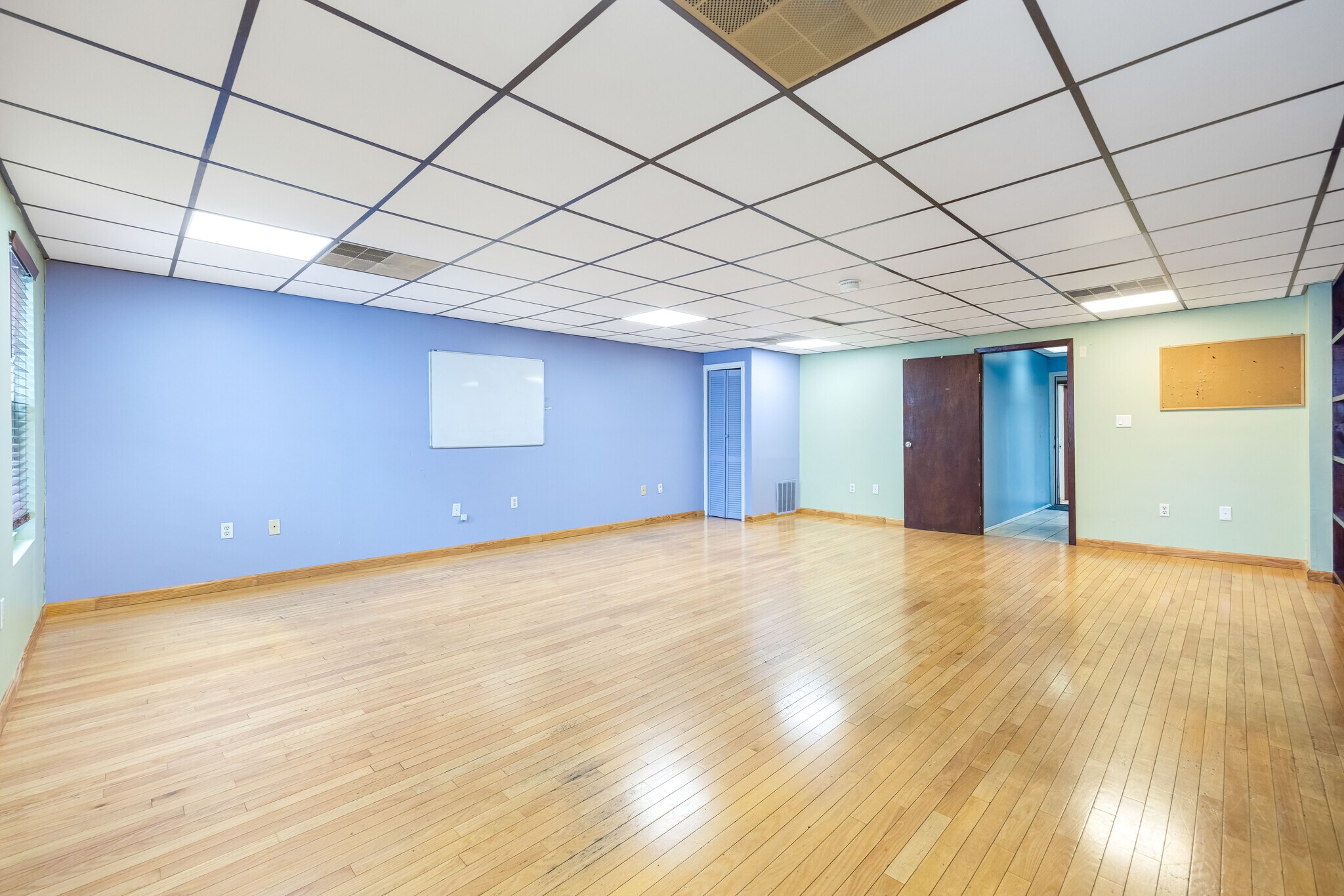 6702 Bergenline Ave, West New York, NJ à louer Photo intérieure- Image 1 de 15