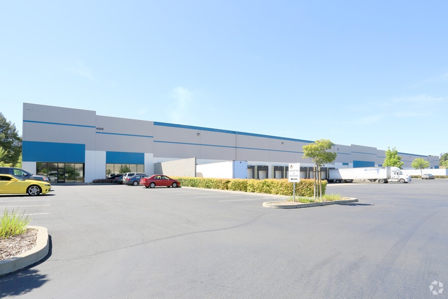 4301-4355 Industrial Way, Benicia, CA for lease - Building Photo - Image 3 of 8