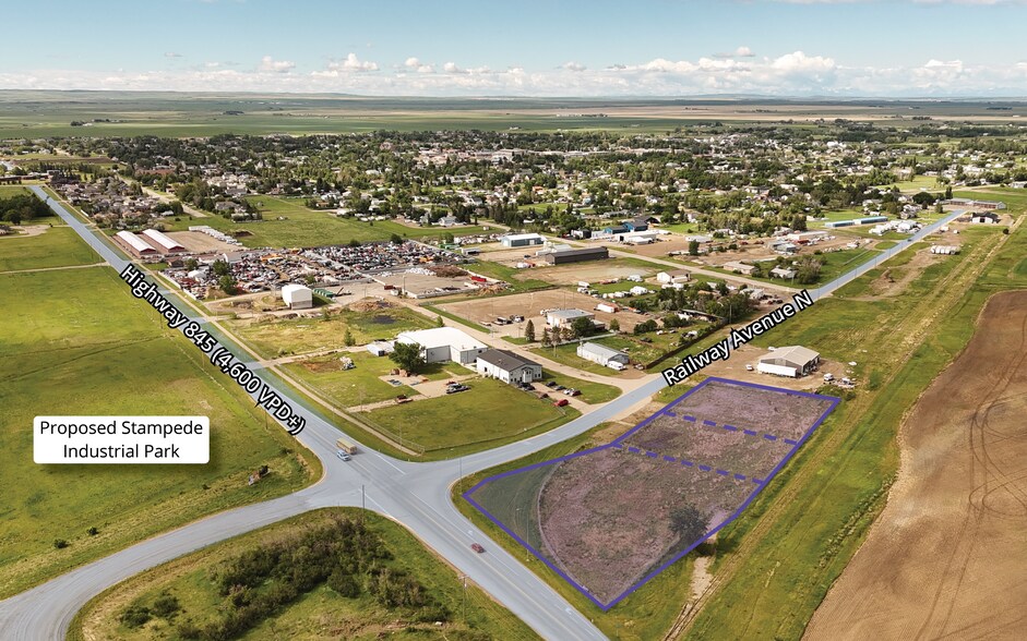 305 E Railway, Raymond, AB for sale - Building Photo - Image 1 of 2