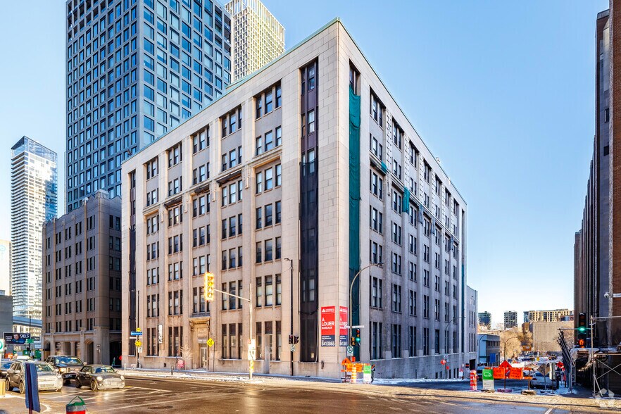 1000 Rue Saint-Antoine O, Montréal, QC à louer - Photo principale - Image 1 de 3
