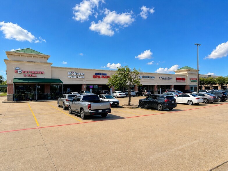 11601 Shadow Creek Pky, Pearland, TX à louer - Photo du bâtiment - Image 1 de 8